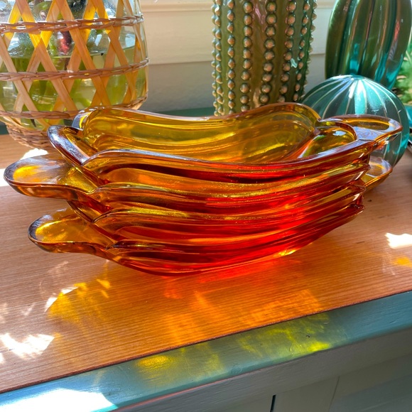 Amber Indiana Glass Banana Split Boats - Picture 4 of 12